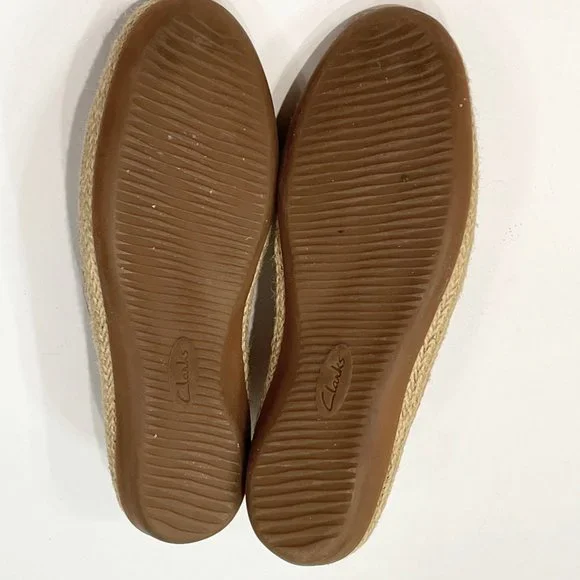 Clarks perforated upper loafers, 8 1/2 - Picture 4 of 4